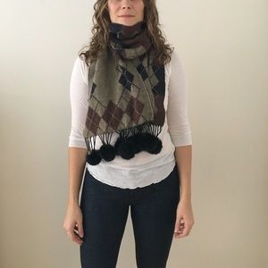 ✨SALE! ✨Nordstrom pom pom scarf